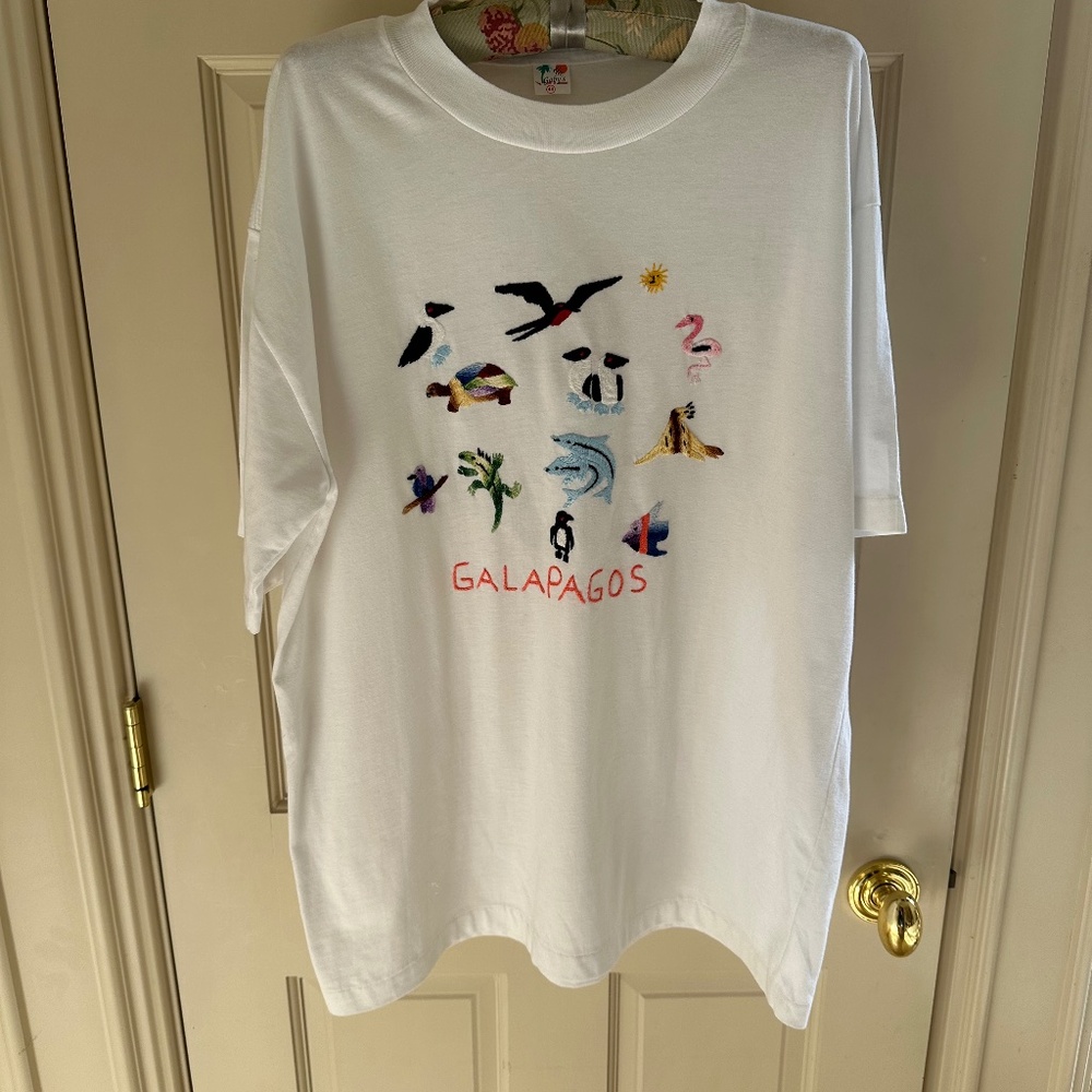 HAND EMBROIDERED GALAPAGOS T-SHIRT....TAGGED GABY "46"....BRAND NEW